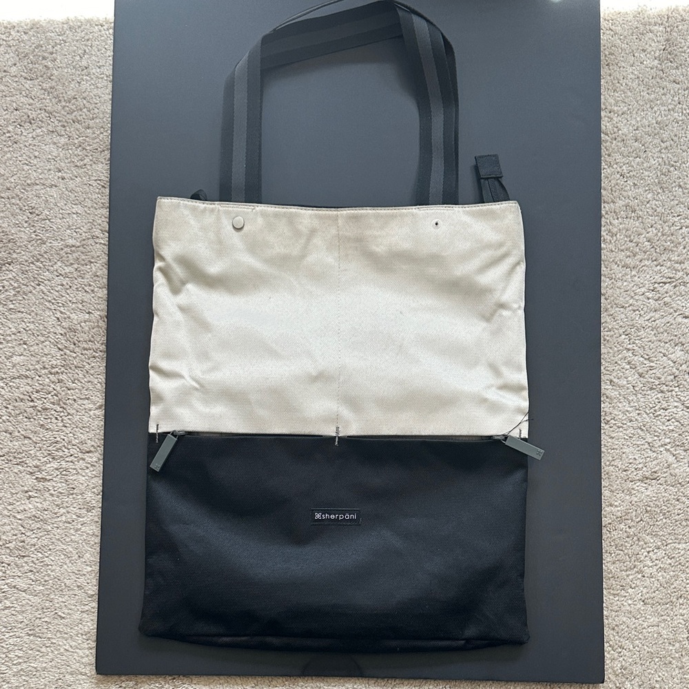 Sherpani Black and Cream Convertible Messenger Tote